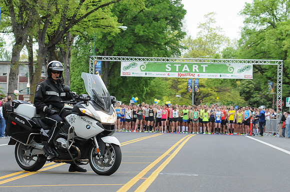 Eugene Marathon Start Line     Eugene, Oregon